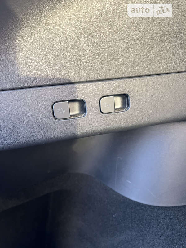 Внедорожник / Кроссовер Tesla Model Y 2020 в Харькове фото 18 Внедорожник / Кроссовер Tesla Model Y 2020 в Харькове