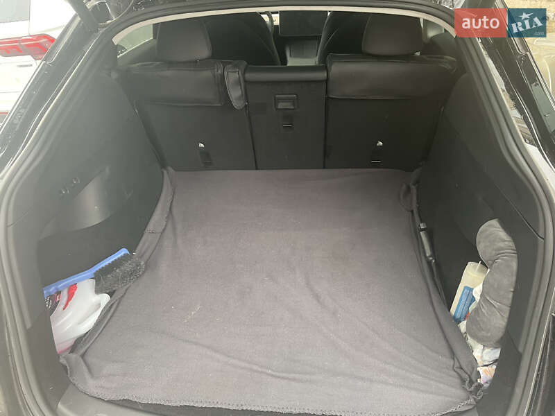 Внедорожник / Кроссовер Tesla Model Y 2022 в Киеве