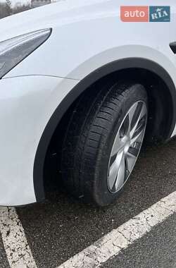 Внедорожник / Кроссовер Tesla Model Y 2021 в Сумах