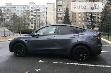 Внедорожник / Кроссовер Tesla Model Y 2020 в Киеве