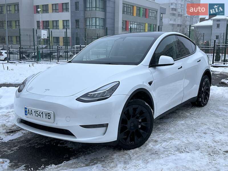 Внедорожник / Кроссовер Tesla Model Y 2022 в Киеве