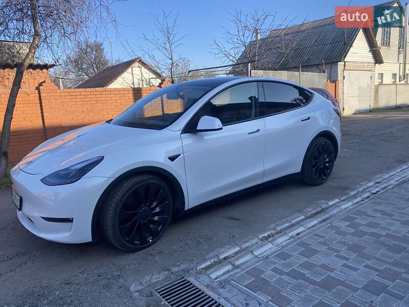 Внедорожник / Кроссовер Tesla Model Y 2022 в Днепре фото 6 Внедорожник / Кроссовер Tesla Model Y 2022 в Днепре