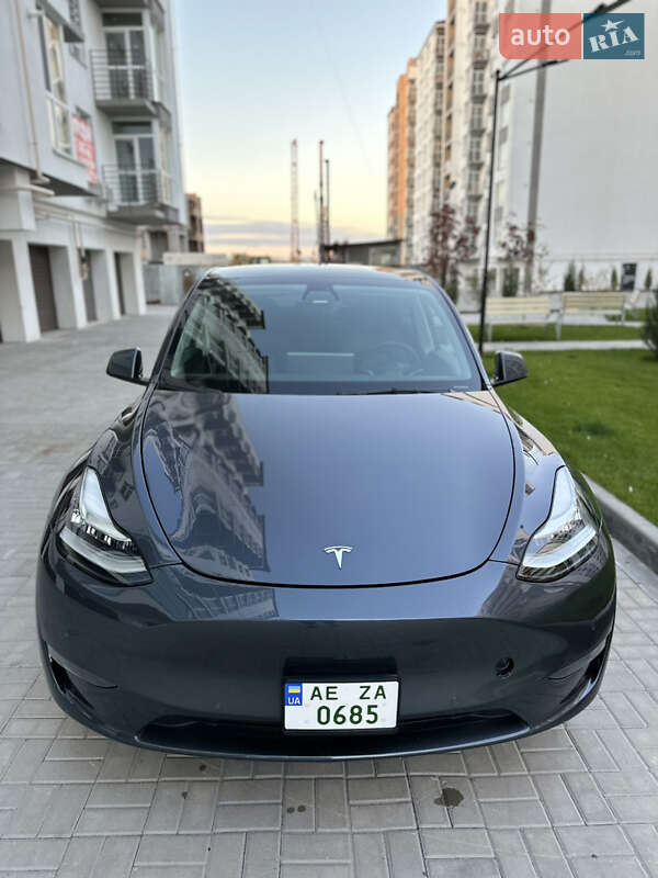 Внедорожник / Кроссовер Tesla Model Y 2021 в Киеве