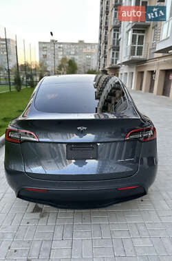 Внедорожник / Кроссовер Tesla Model Y 2021 в Киеве