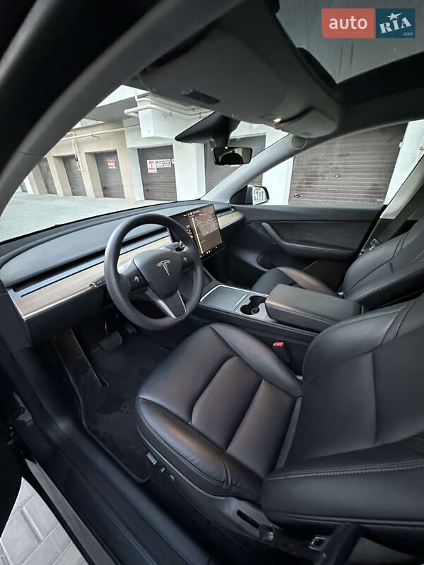 Внедорожник / Кроссовер Tesla Model Y 2021 в Днепре