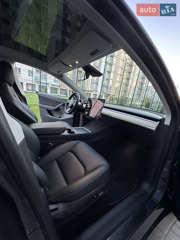 Внедорожник / Кроссовер Tesla Model Y 2021 в Днепре