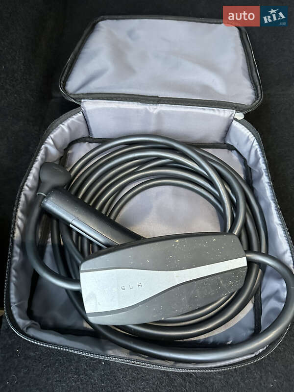 Внедорожник / Кроссовер Tesla Model Y 2021 в Днепре