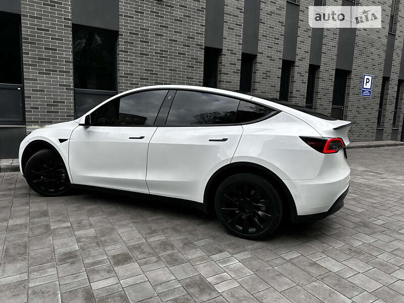 Позашляховик / Кросовер Tesla Model Y 2022 в Дніпрі