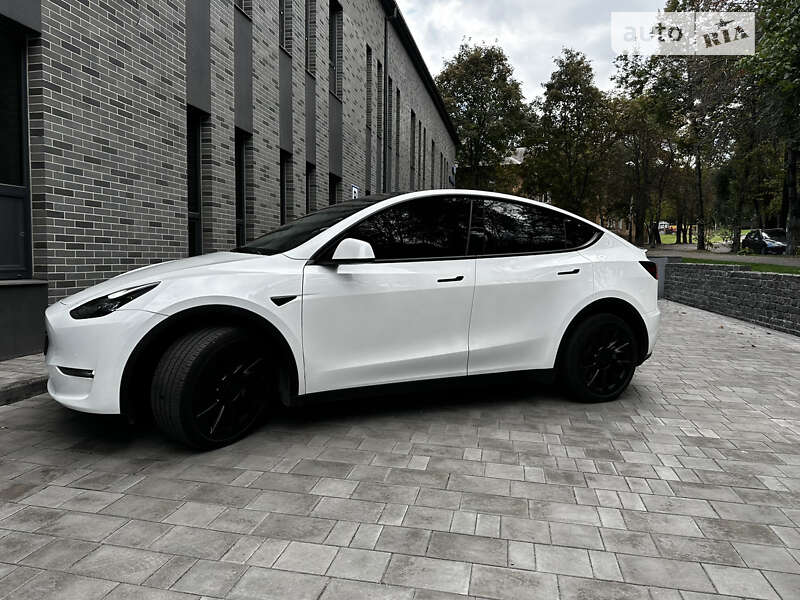 Позашляховик / Кросовер Tesla Model Y 2022 в Дніпрі