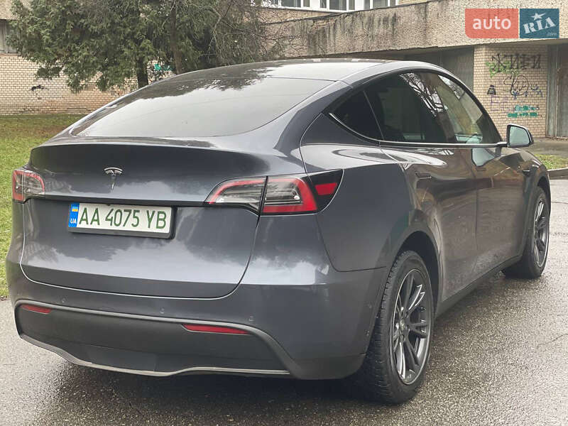 Внедорожник / Кроссовер Tesla Model Y 2021 в Киеве
