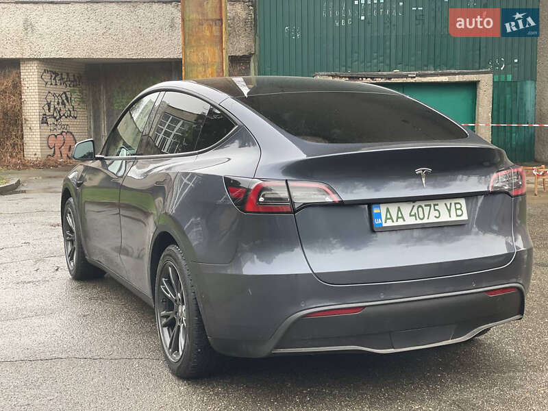 Внедорожник / Кроссовер Tesla Model Y 2021 в Киеве