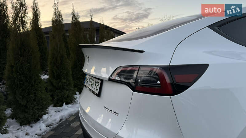 Позашляховик / Кросовер Tesla Model Y 2022 в Києві