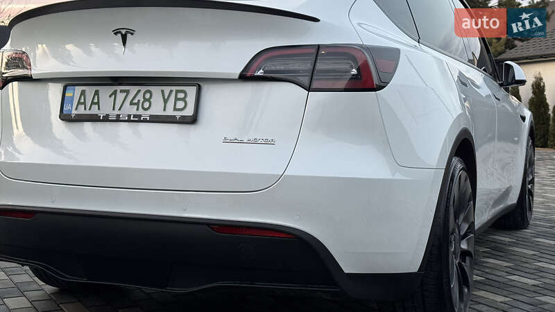 Позашляховик / Кросовер Tesla Model Y 2022 в Києві