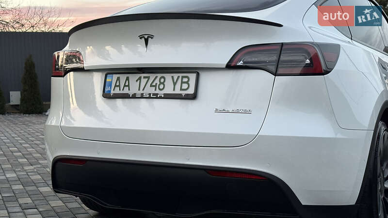 Позашляховик / Кросовер Tesla Model Y 2022 в Києві
