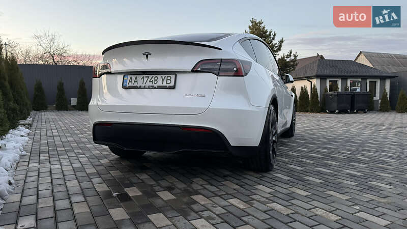 Позашляховик / Кросовер Tesla Model Y 2022 в Києві