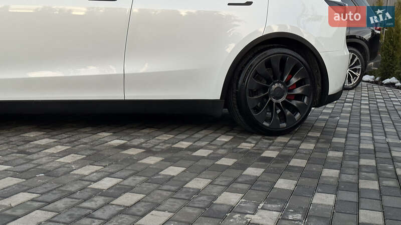 Позашляховик / Кросовер Tesla Model Y 2022 в Києві