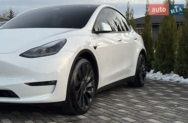 Внедорожник / Кроссовер Tesla Model Y 2022 в Киеве
