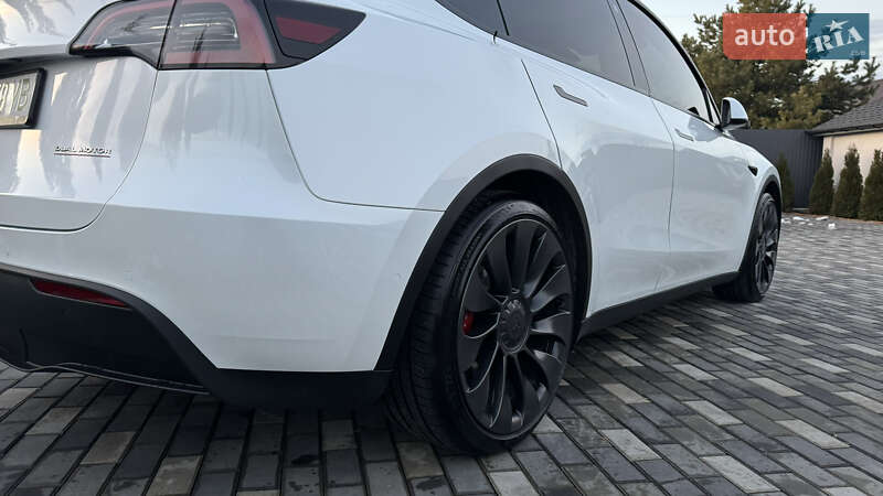 Позашляховик / Кросовер Tesla Model Y 2022 в Києві