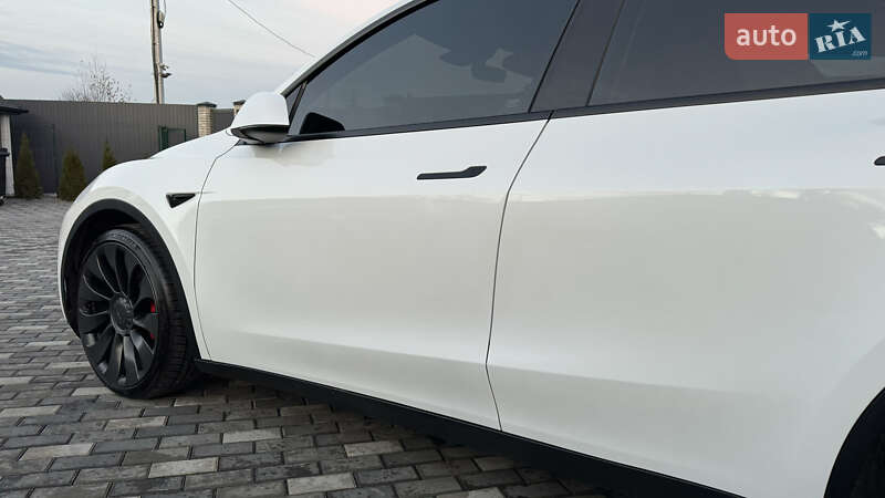 Позашляховик / Кросовер Tesla Model Y 2022 в Києві