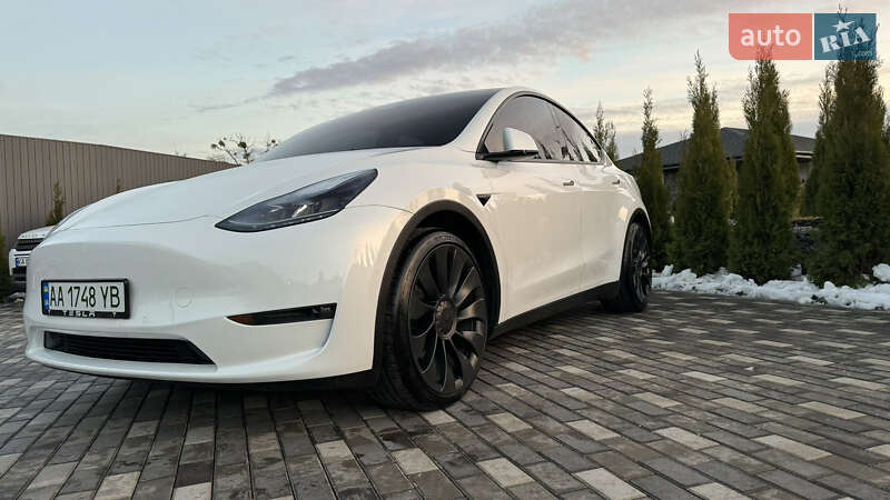Позашляховик / Кросовер Tesla Model Y 2022 в Києві