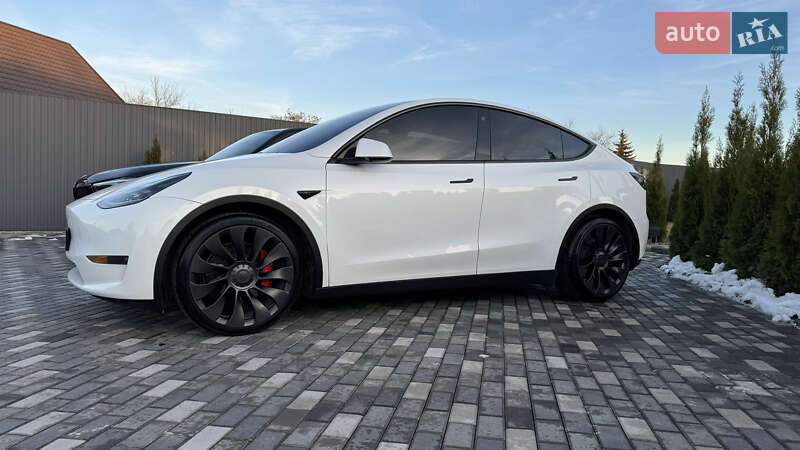 Позашляховик / Кросовер Tesla Model Y 2022 в Києві