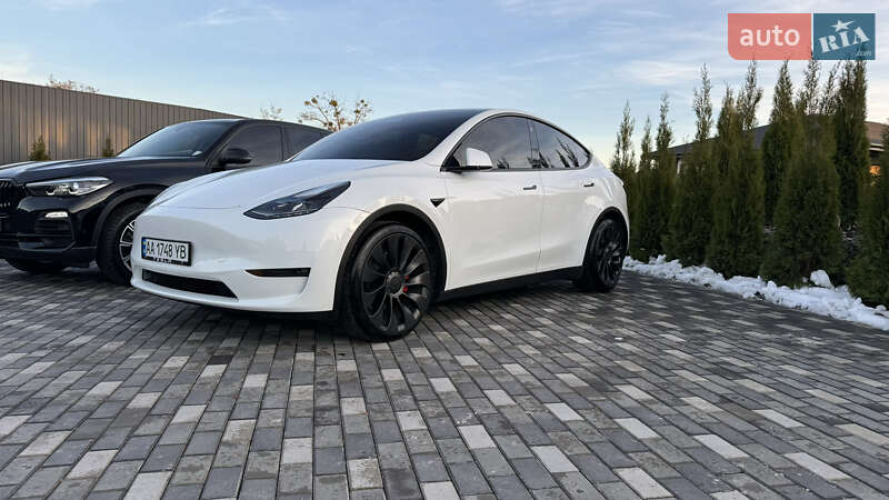 Позашляховик / Кросовер Tesla Model Y 2022 в Києві
