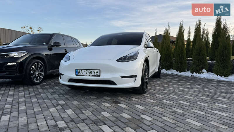 Позашляховик / Кросовер Tesla Model Y 2022 в Києві