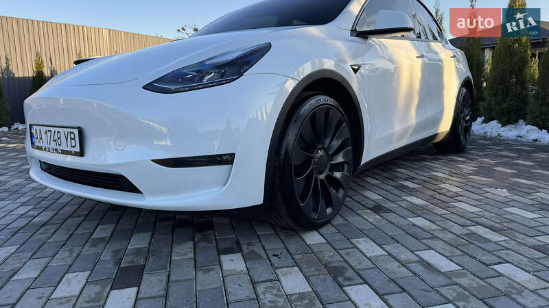 Позашляховик / Кросовер Tesla Model Y 2022 в Києві
