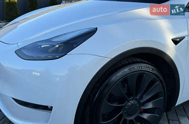 Внедорожник / Кроссовер Tesla Model Y 2022 в Киеве