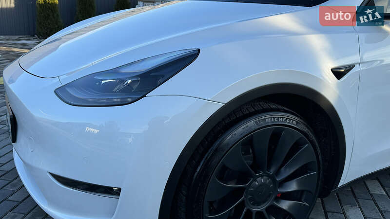 Позашляховик / Кросовер Tesla Model Y 2022 в Києві