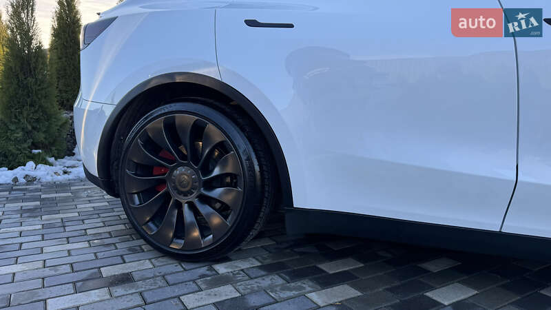 Позашляховик / Кросовер Tesla Model Y 2022 в Києві