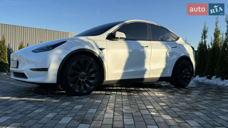 Позашляховик / Кросовер Tesla Model Y 2022 в Києві