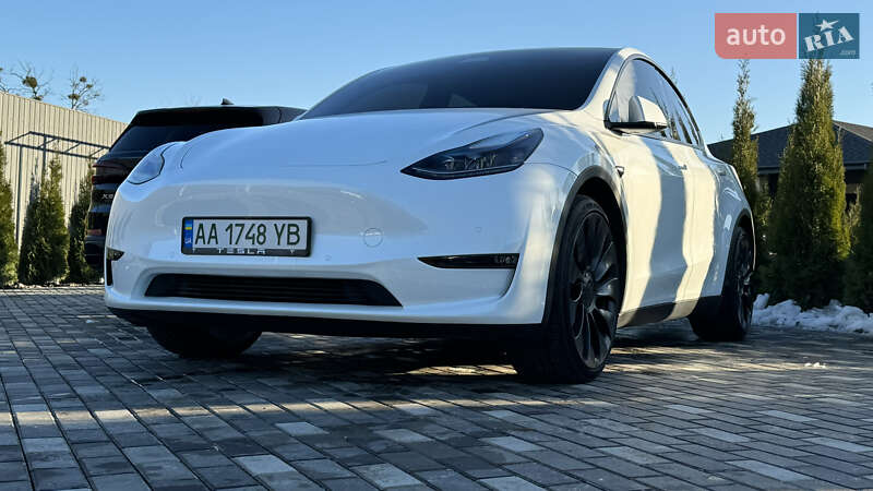 Позашляховик / Кросовер Tesla Model Y 2022 в Києві