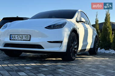 Внедорожник / Кроссовер Tesla Model Y 2022 в Киеве