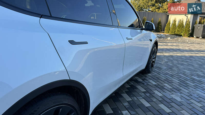 Позашляховик / Кросовер Tesla Model Y 2022 в Києві