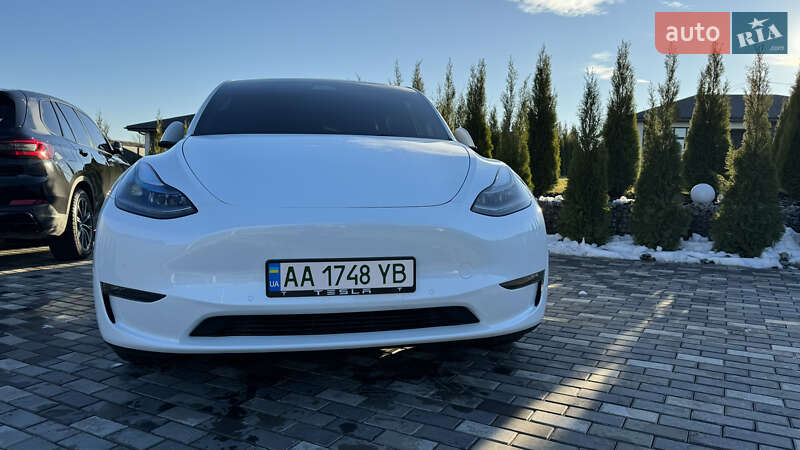 Позашляховик / Кросовер Tesla Model Y 2022 в Києві