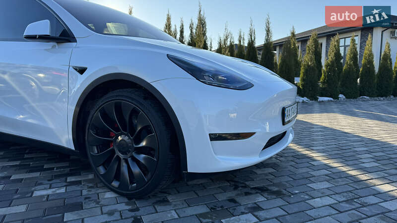 Позашляховик / Кросовер Tesla Model Y 2022 в Києві