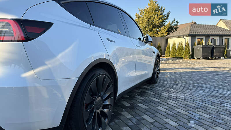 Позашляховик / Кросовер Tesla Model Y 2022 в Києві