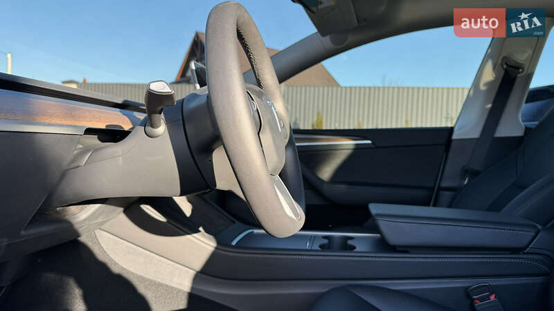 Позашляховик / Кросовер Tesla Model Y 2022 в Києві