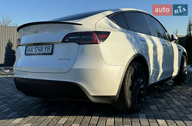Позашляховик / Кросовер Tesla Model Y 2022 в Києві