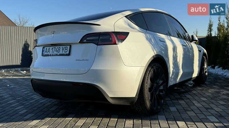 Позашляховик / Кросовер Tesla Model Y 2022 в Києві