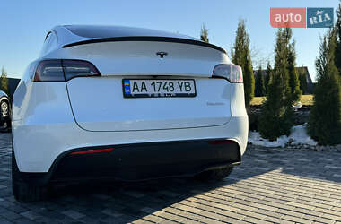 Внедорожник / Кроссовер Tesla Model Y 2022 в Киеве
