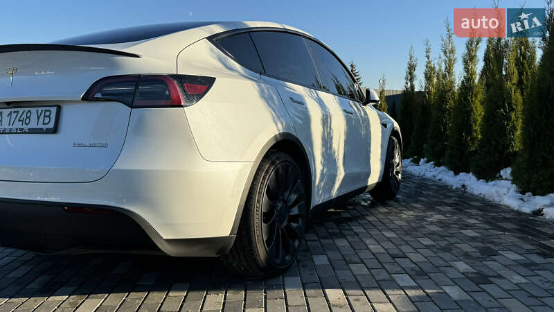 Позашляховик / Кросовер Tesla Model Y 2022 в Києві