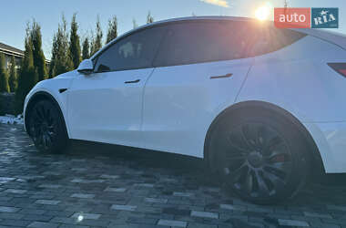 Внедорожник / Кроссовер Tesla Model Y 2022 в Киеве