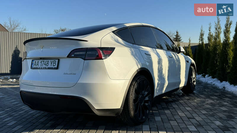 Позашляховик / Кросовер Tesla Model Y 2022 в Києві