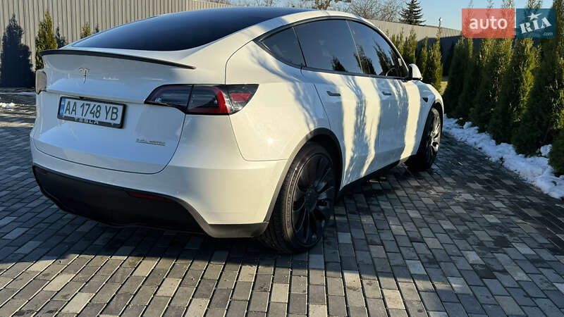 Позашляховик / Кросовер Tesla Model Y 2022 в Києві