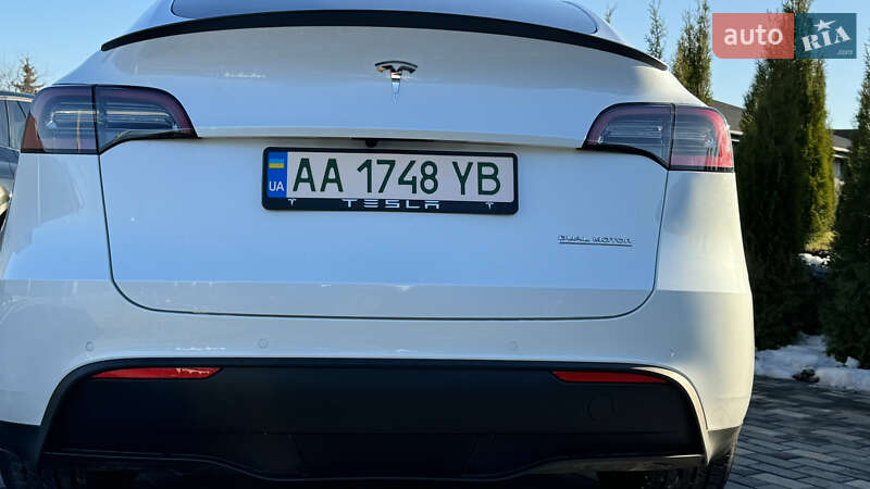 Позашляховик / Кросовер Tesla Model Y 2022 в Києві