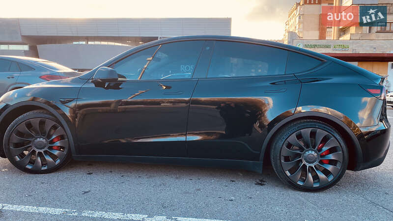 Внедорожник / Кроссовер Tesla Model Y 2022 в Львове