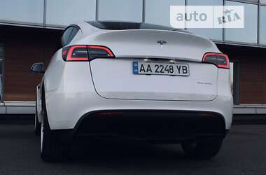 Внедорожник / Кроссовер Tesla Model Y 2023 в Киеве