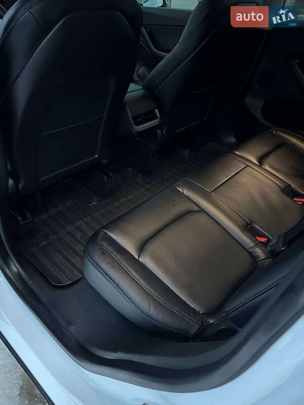 Позашляховик / Кросовер Tesla Model Y 2020 в Косові фото 11 Позашляховик / Кросовер Tesla Model Y 2020 в Косові